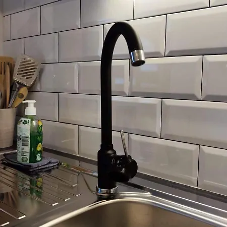 Bed & Breakfast Arcobaleno - 2 Min Walk To Bernina Express