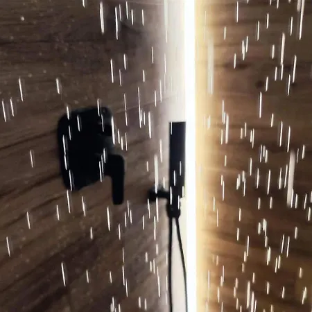 Arcobaleno - 2 Min Walk To Bernina Express 4*